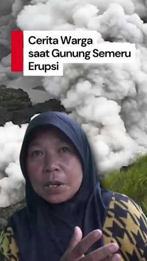 Video: Cerita Warga Detik-detik Gunung Semeru Erupsi