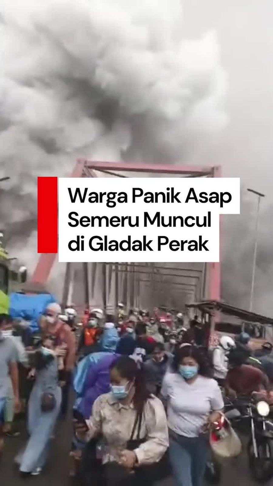 Video: Kepanikan Warga Saat Kepulan Asap Semeru Selimuti Gladak Perak