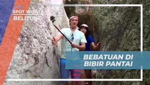 Melintasi Batuan Besar Menuju Kawasan Pantai Laskar Pelangi di Belitung  