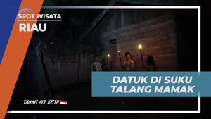 Menghormati dan Menghargai Datuk dari Suku Talang Mamak di Riau  