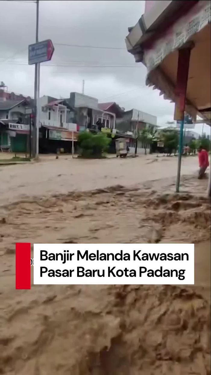 Video: Kondisi Banjir Melanda Kawasan Pasar Baru-Unand Padang