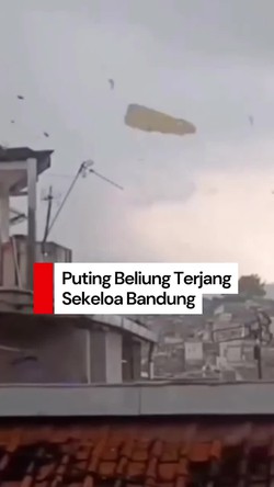 Video: Detik-detik Angin Puting Beliung Rusak Puluhan Rumah di Sekeloa Bandung