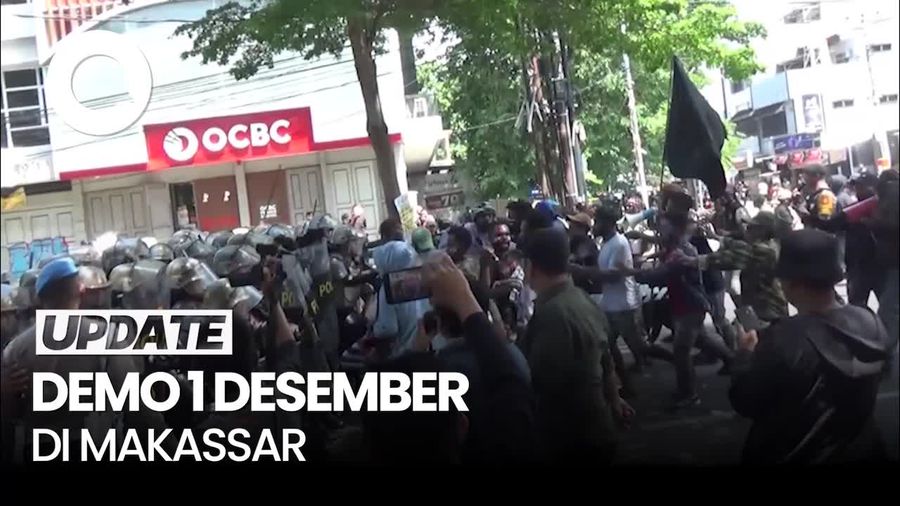 Video: Demo Mahasiswa Papua di Makassar Ricuh, Massa Coba Tembus Barikade