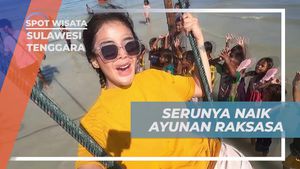 Merasakan Sensasi Naik Ayunan Raksasa di Pantai Sulawesi Tenggara  