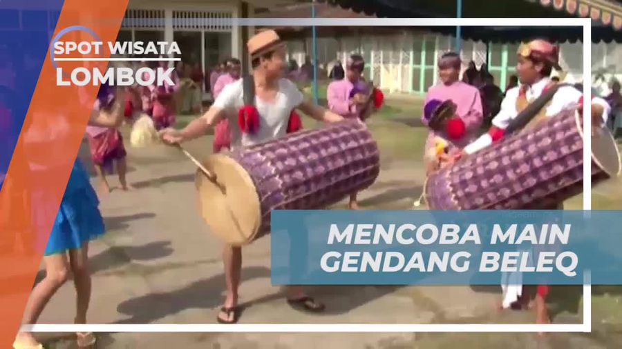 Mencoba Memainkan Gendang Beleq di Lombok  