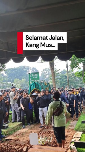 Video: Pemakaman Epy Kusnandar