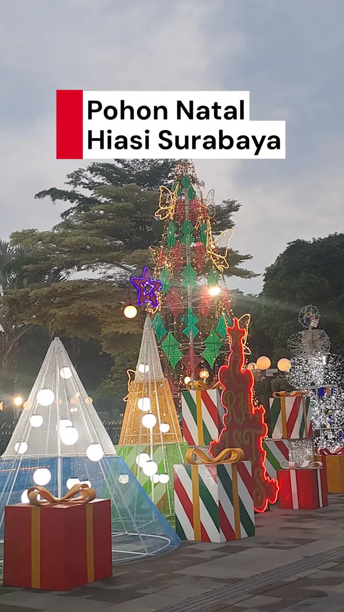 Video: Warna-warni Pohon Natal hingga Kado Raksasa Hiasi Surabaya