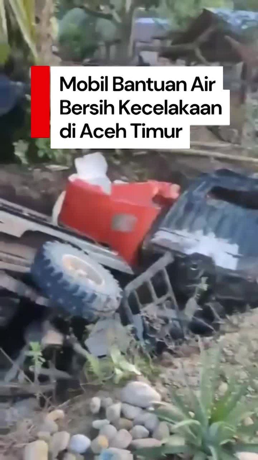 Video: Rem Blong, Mobil Angkut Bantuan Air Bersih ke Aceh Timur Kecelakaan