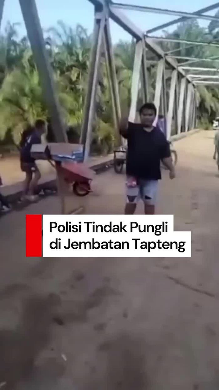 Video: Polisi Tindak Pungli di Jembatan Tapanuli Tengah Saat Bencana