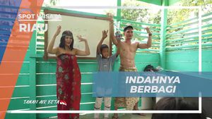 Mengajak Anak-Anak Dusun Berbagi Kebahagiaan di Riau