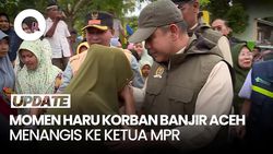 Video Warga Aceh Nangis-Peluk Ketua MPR: Dekat Rumah Kami Hanyut Semua Pak