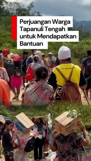 Video: Jalan Kaki Berjam-jam Demi Bantuan