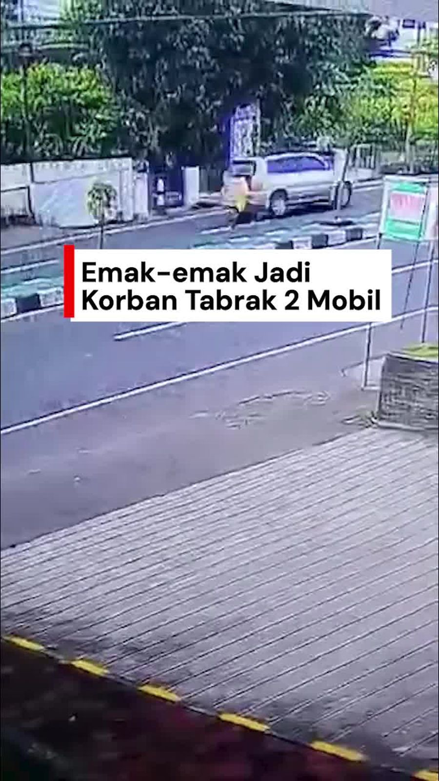 Video: Emak-emak Ditabrak 2 Mobil Beruntun di Prambanan, Pelaku Kabur