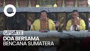 Video: Momen Jemaat Gereja Katedral Jakarta Doa Bersama untuk Korban Bencana