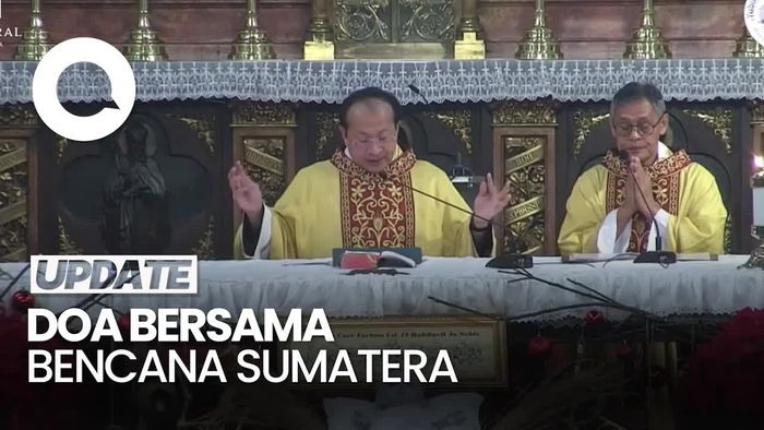 Video: Momen Jemaat Gereja Katedral Jakarta Doa Bersama untuk Korban Bencana