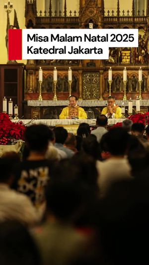 Video: Khidmatnya Misa Malam Natal di Gereja Katedral Jakarta