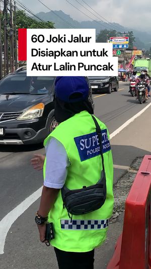 Video: Polres Bogor Berdayakan 60 Joki Jalur untuk Urai Kemacetan Puncak