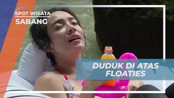 Bersantai di Atas Floaties di Pinggir Air Terjun Pria Laot, Sabang