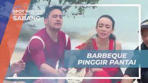 Membakar Sate Gurita di Pesisir Pantai Sabang