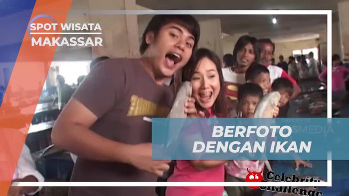 Berfoto Seru dengan Ikan Khas Makassar di Pasar Ikan