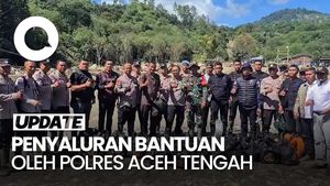 Video: Naik Motor, Polres Aceh Tengah Salurkan Bantuan ke Warga Terdampak Bencana