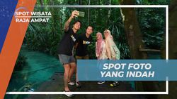 Berfoto Menarik di Spot Indah Kali Biru, Raja Ampat