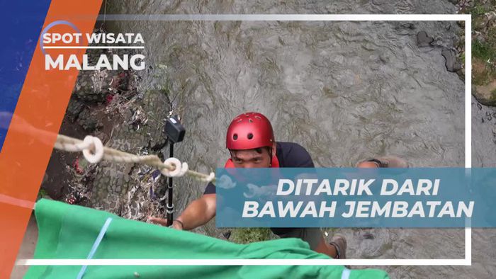 Ditarik Kembali ke Atas Setelah Rope Jump, Malang  
