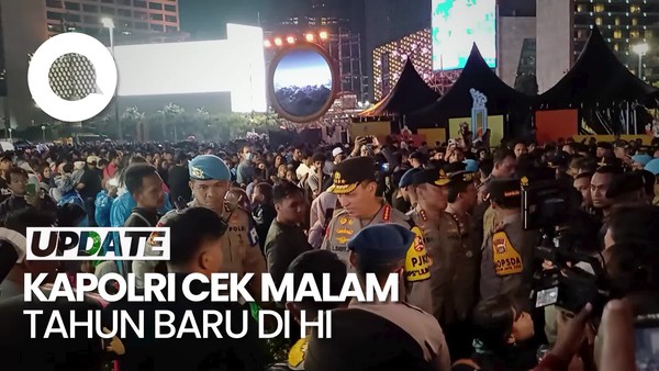 Video Momen Kapolri Cek Perayaan Malam Tahun Baru di HI-Bagi Bingkisan