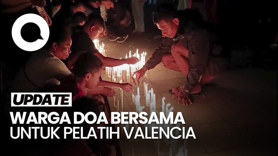 Video Tangis Istri Pelatih Valencia Pecah Saat Doa Bersama di Labuan Bajo