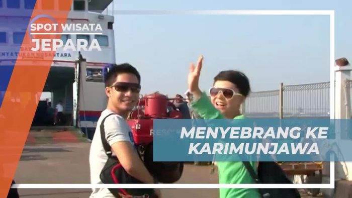 Bersandar di Kapal dan Berinteraksi dengan Nahkoda di Karimunjawa, Jepara