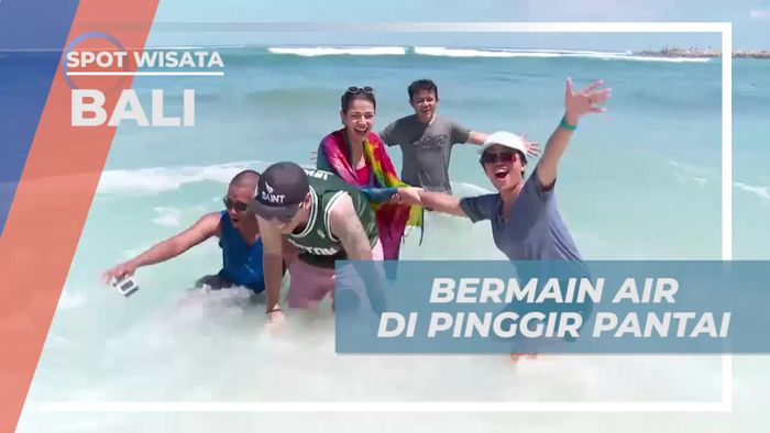 Berseronok Berenang di Pantai Melasti, Bali