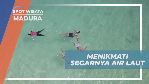 Berenang dalam Kesegaran Laut Jernih Gili Labak, Madura