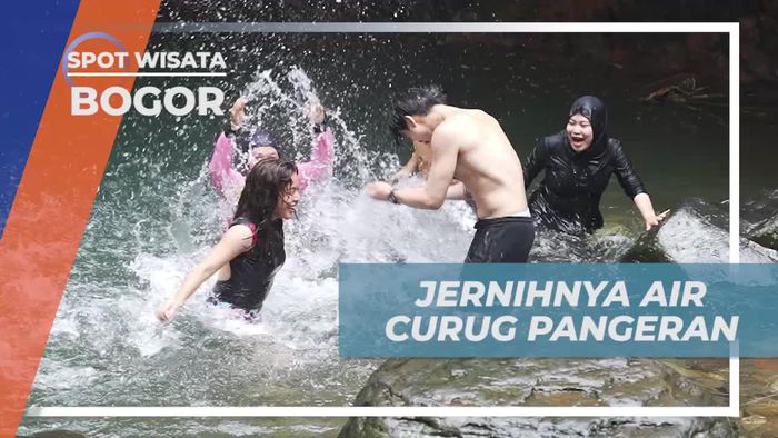 Bermain Ceria di Air Jernih Curug Pangeran, Bogor