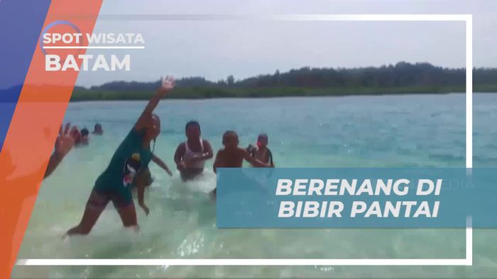 Berenang Seru Bersama Anak-Anak di Pulau Ranoh, Batam