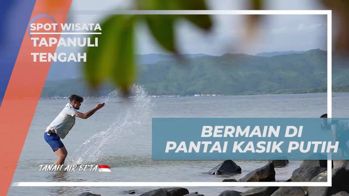 Bermain Air dan Bersantai di Pantai Kasik Putih, Tapanuli Tengah
