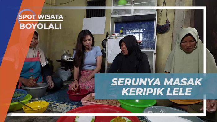 Menikmati Proses Memasak Keripik Lele di Boyolali