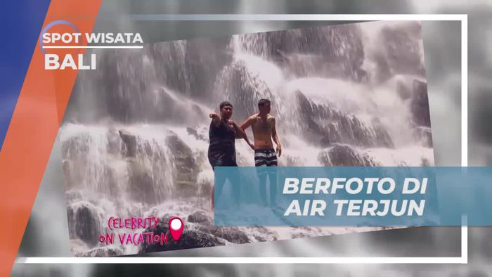 Berpose dan Menari di Air Terjun Kanto Lampo Bali