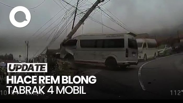 Video: Rem Blong, Hiace Rombongan Turis Singapura Tabrak 4 Mobil di Jalur Bromo