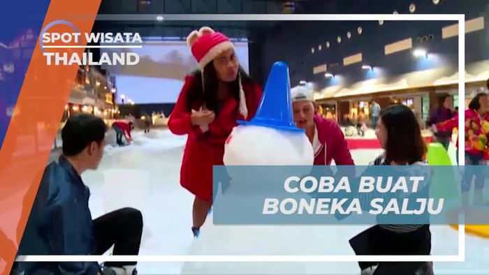Membuat Boneka Salju di Snowtown, Thailand