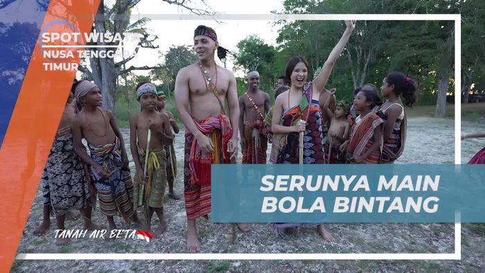Bermain Seru Bola Bintang Bersama Anak Desa Benteng None, Nusa Tenggara Timur