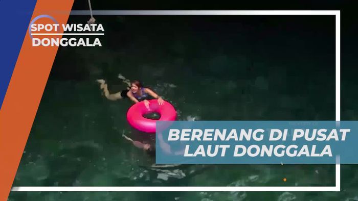 Berenang Seru di Pusat Laut Donggala 