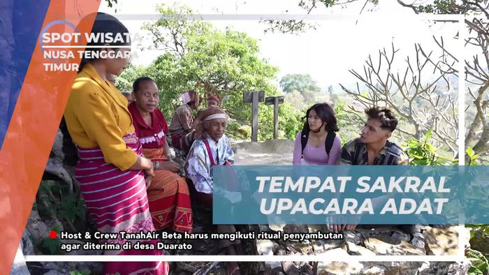 Mengunjungi Tempat Sakral Upacara Adat di Desa Adat Duarato, Nusa Tenggara Timur