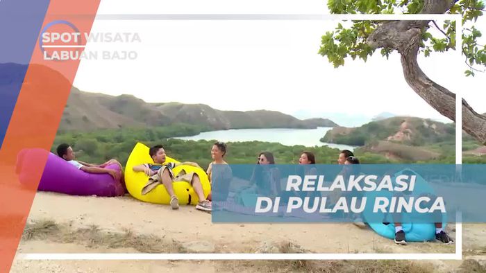 Bersantai Menikmati Pemandangan Pulau Rinca Labuan Bajo