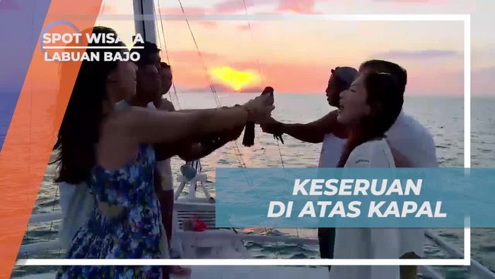 Menikmati Sunset dan Aktivitas di Atas Kapal Labuan Bajo