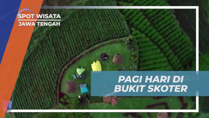Bersantai di Bukit Skoter Setelah Menikmati Sunrise di Jawa Tengah