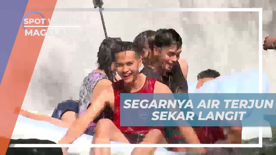Bermain dan Menyegarkan Diri di Air Terjun Sekar Langit, Magelang