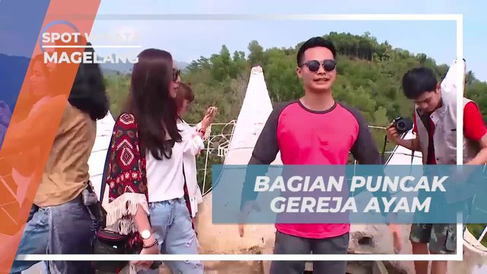 Menikmati Pemandangan dari Puncak Gereja Ayam, Magelang