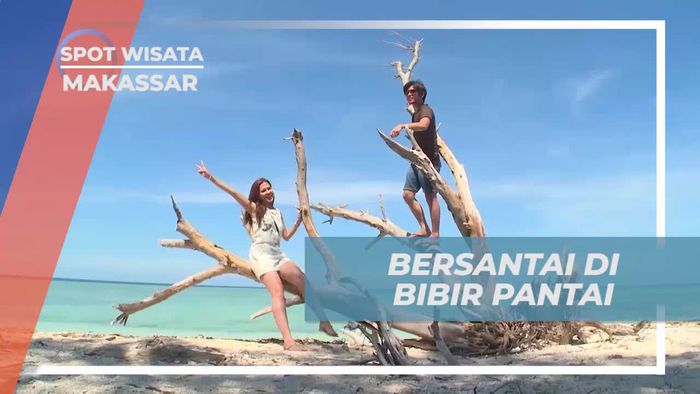 Bersantai di Bibir Pantai Pulau Kodingareng Keke, Makassar