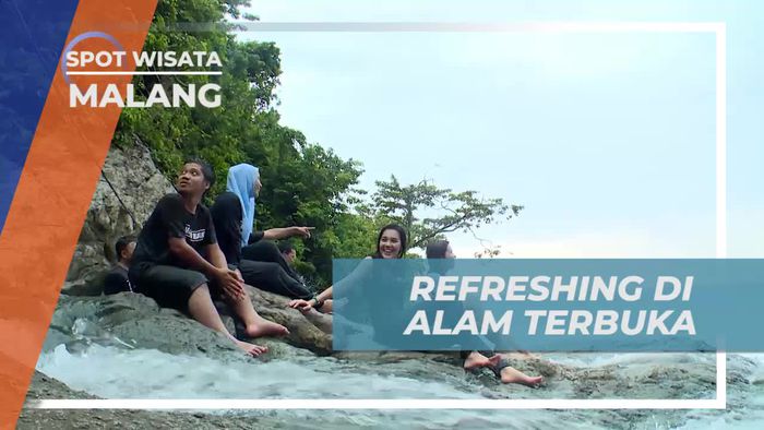 Menyatu dengan Alam di Atas Air Terjun Banyu Anjlok, Malang