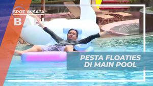 Bersenang-Senang Di Main Pool Saat Pesta Floties di Bali